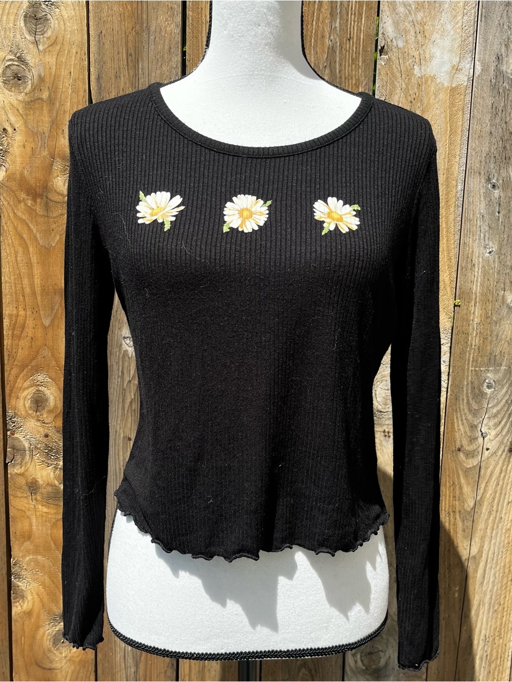 La La Land Black Long-Sleeve Ribbed Crop Top with 3 Daisies Accepting Offers!